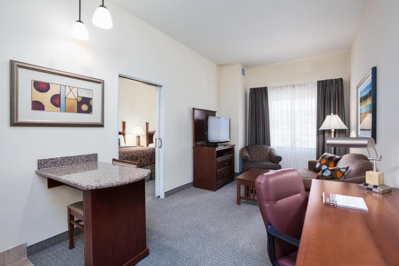 Staybridge Suites El Paso Airport By Ihg Екстер'єр фото